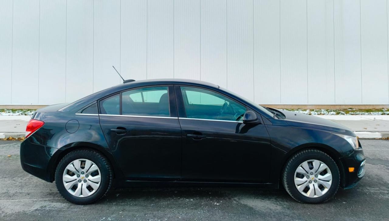 2015 Chevrolet Cruze 4dr Sedan 1LT Photo