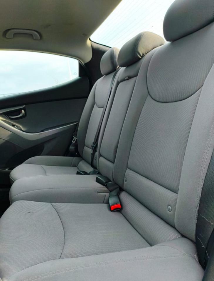 2014 Hyundai Elantra 5dr Automatic GL Photo