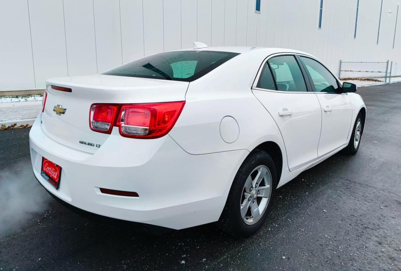 2015 Chevrolet Malibu 1LT 4dr Sedan Automatic Photo3