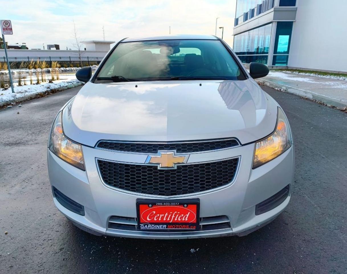 2013 Chevrolet Cruze LS Auto 4dr Sedan Automatic Photo4