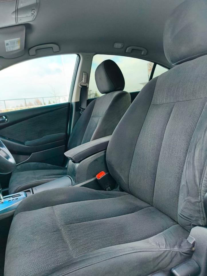 2012 Nissan Altima 2dr Coupe I4 CVT 2.5 S Photo