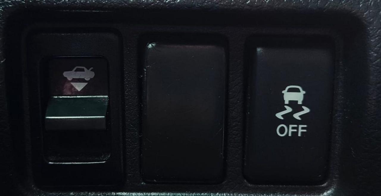 2012 Nissan Altima 2dr Coupe I4 CVT 2.5 S Photo