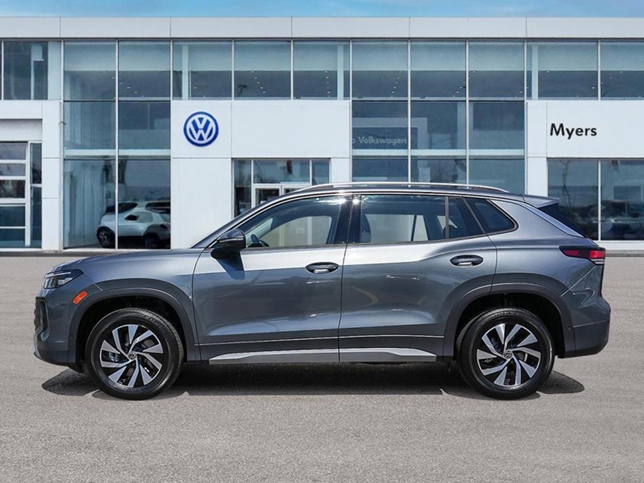 2026 Volkswagen Tiguan Trendline Photo2