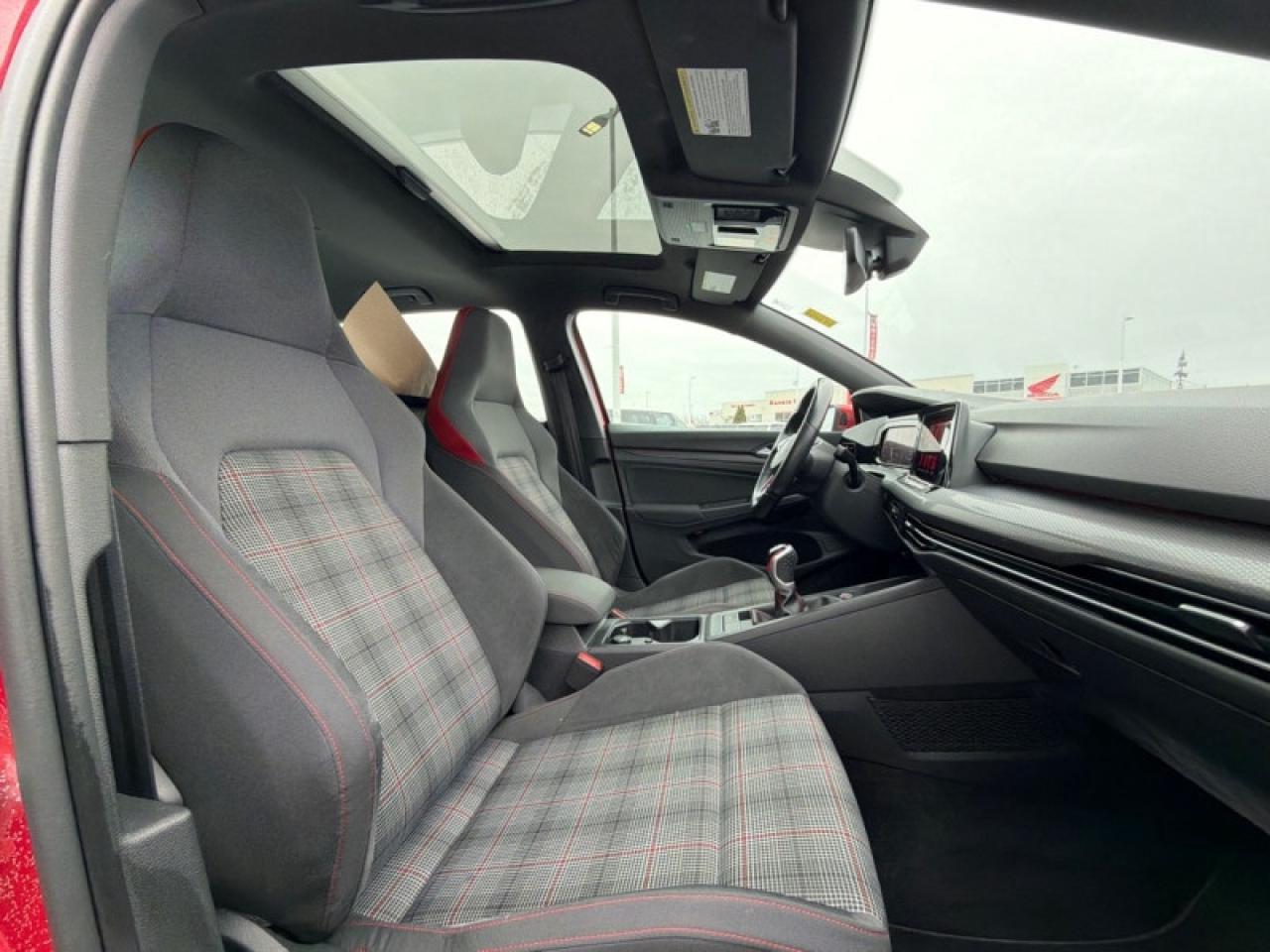 2022 Volkswagen Golf GTI Performance  - Sunroof Photo