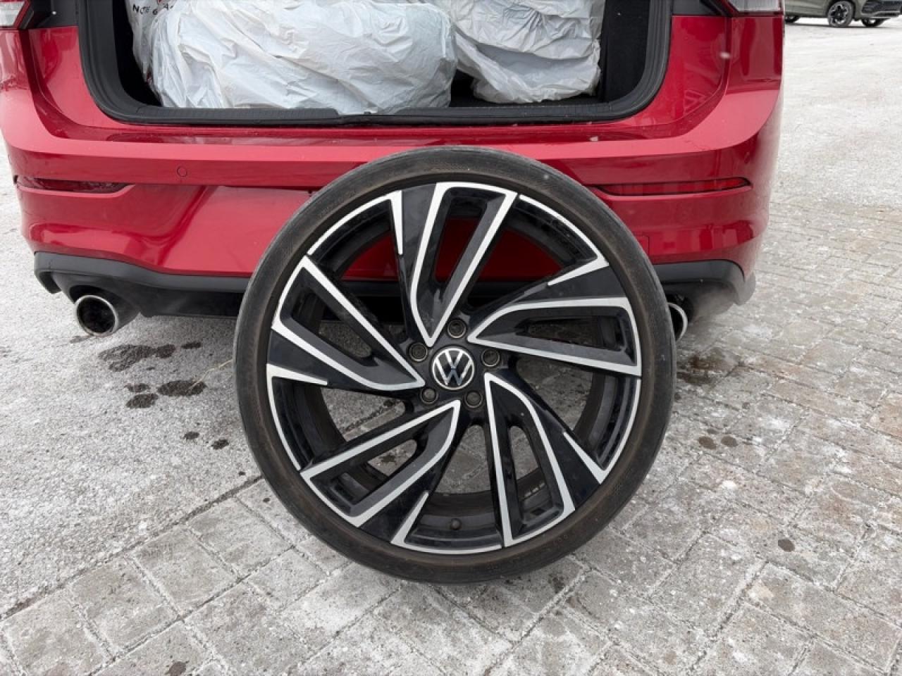 2022 Volkswagen Golf GTI Performance  - Sunroof Photo