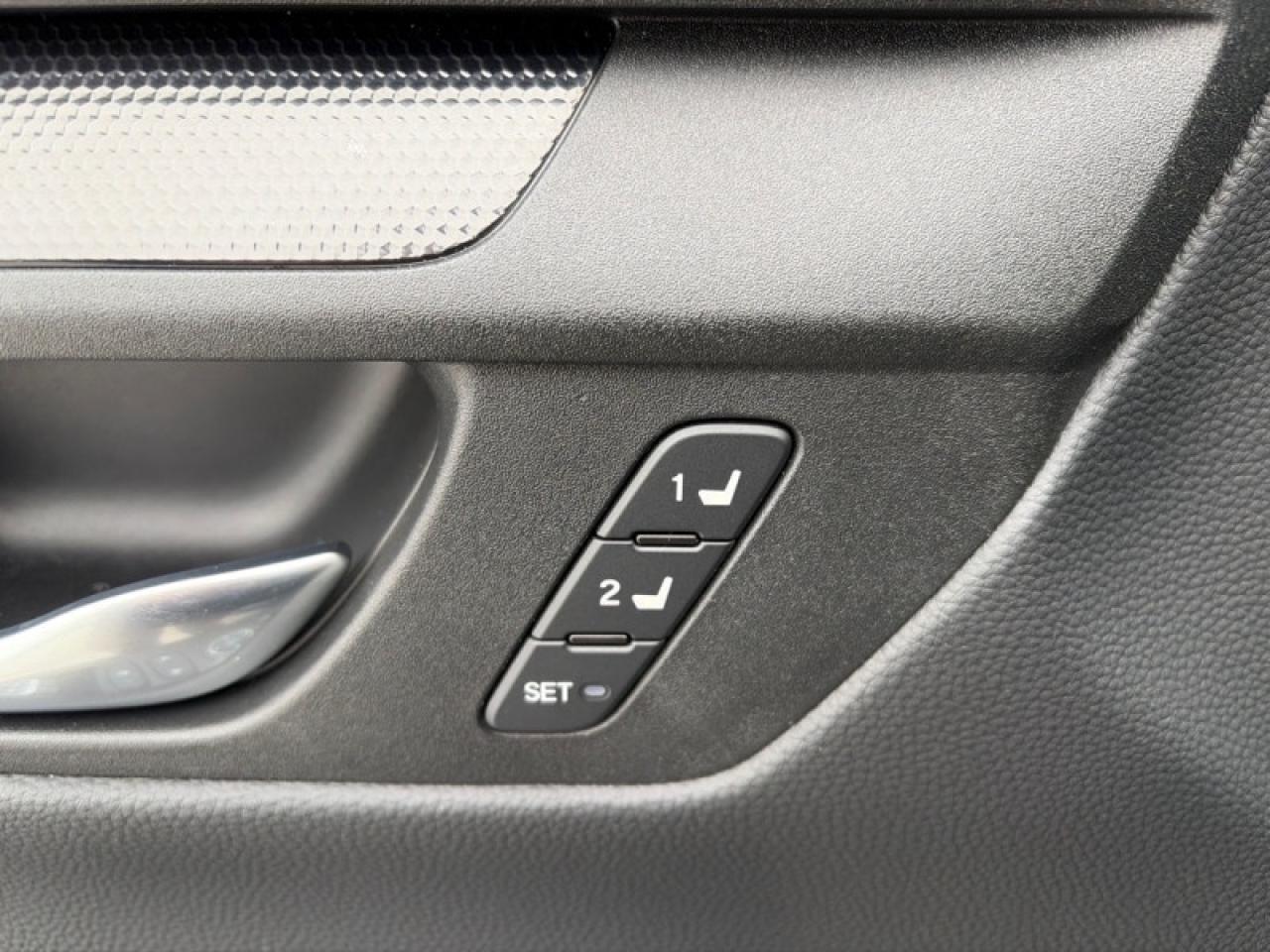 2024 Honda CR-V Hybrid EX-L  - Leather Seats -  Sunroof Photo