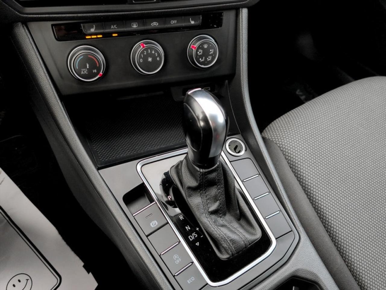 2020 Volkswagen Jetta Comfortline  **HTD SEATS - BLUETOOTH** Photo