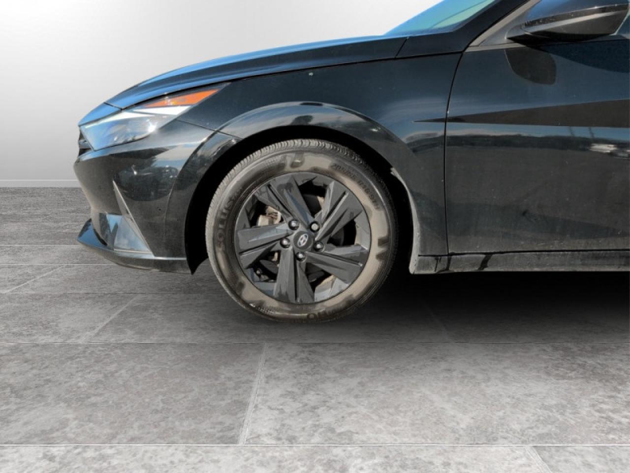 2023 Hyundai Elantra Preferred Photo