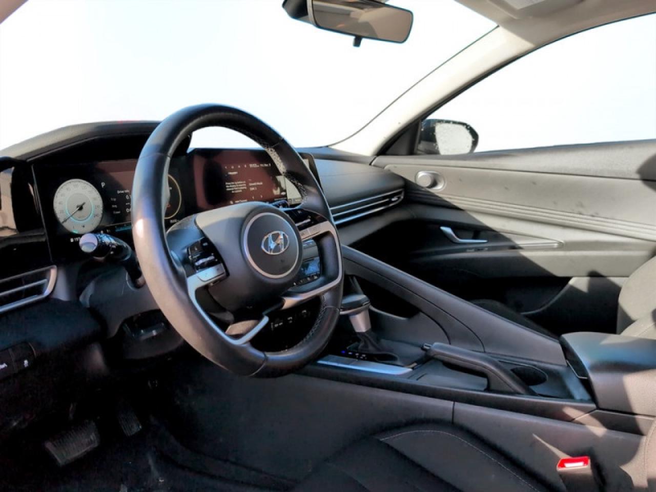 2023 Hyundai Elantra Preferred Photo