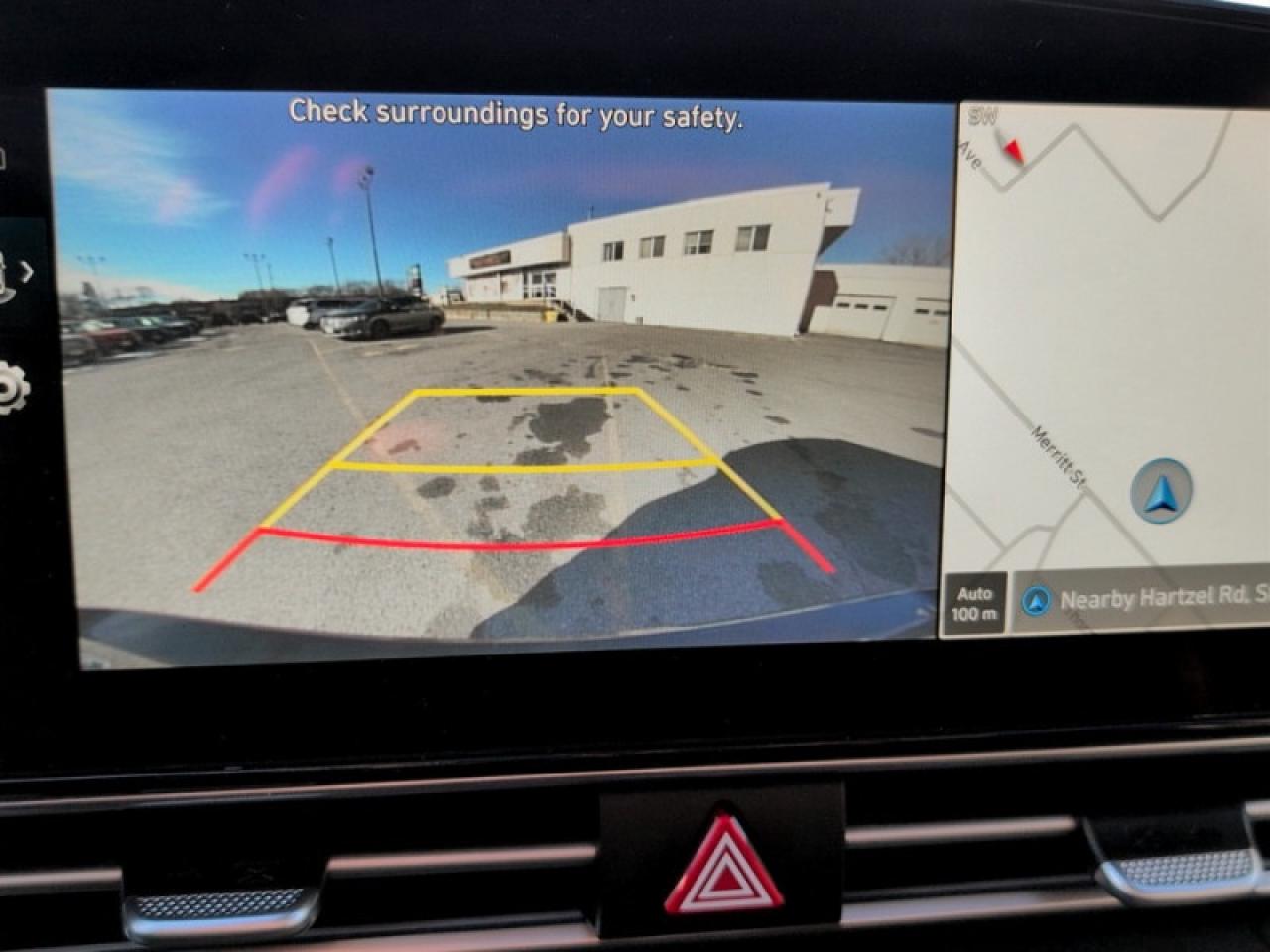 2023 Hyundai Elantra Preferred Photo