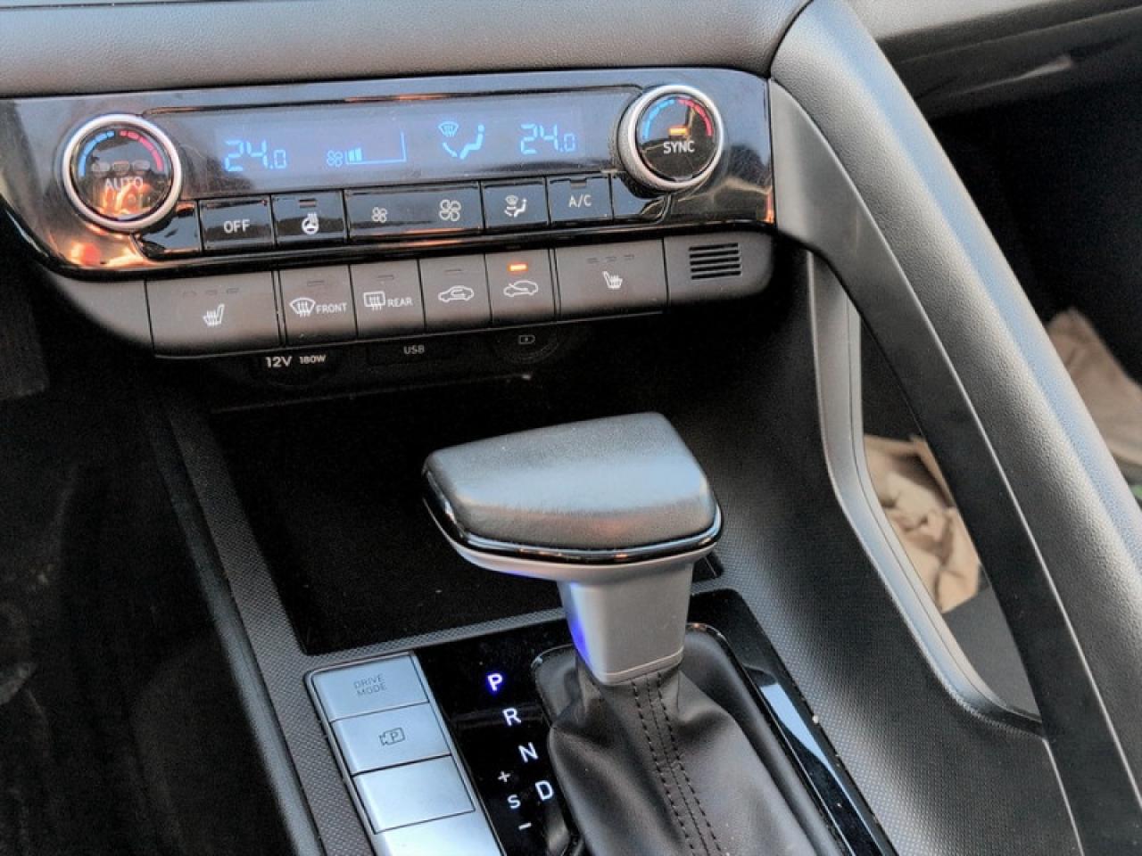 2023 Hyundai Elantra Preferred Photo