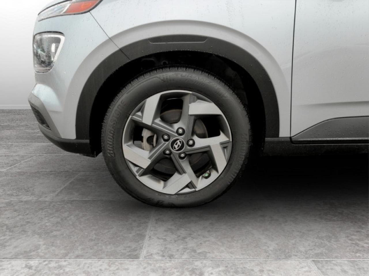 2020 Hyundai Venue Trend  **BLIND SPOT - HEATED SW** Photo