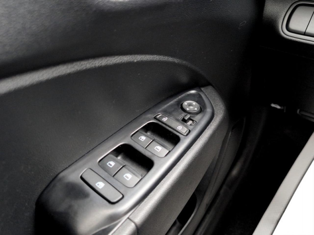 2020 Hyundai Venue Trend  **BLIND SPOT - HEATED SW** Photo