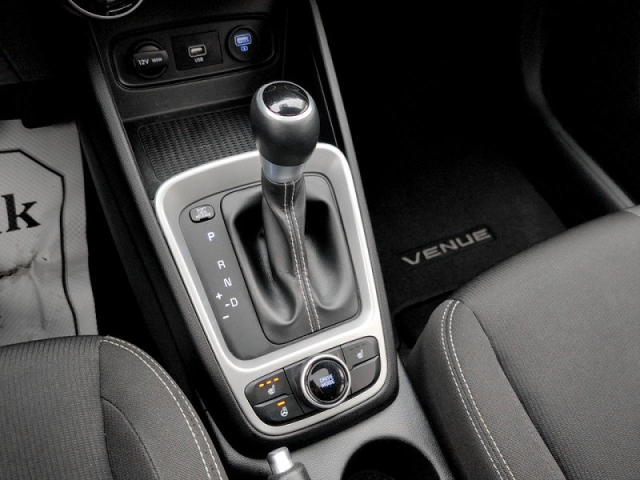 2020 Hyundai Venue Trend  **BLIND SPOT - HEATED SW** Photo