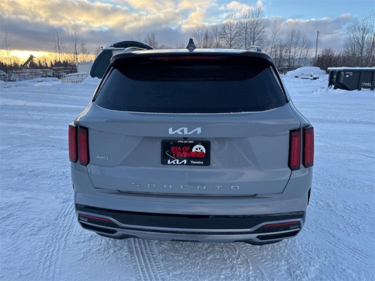 2022 Kia Sorento SX  Panoramic Sunroof - $248 B/W Photo