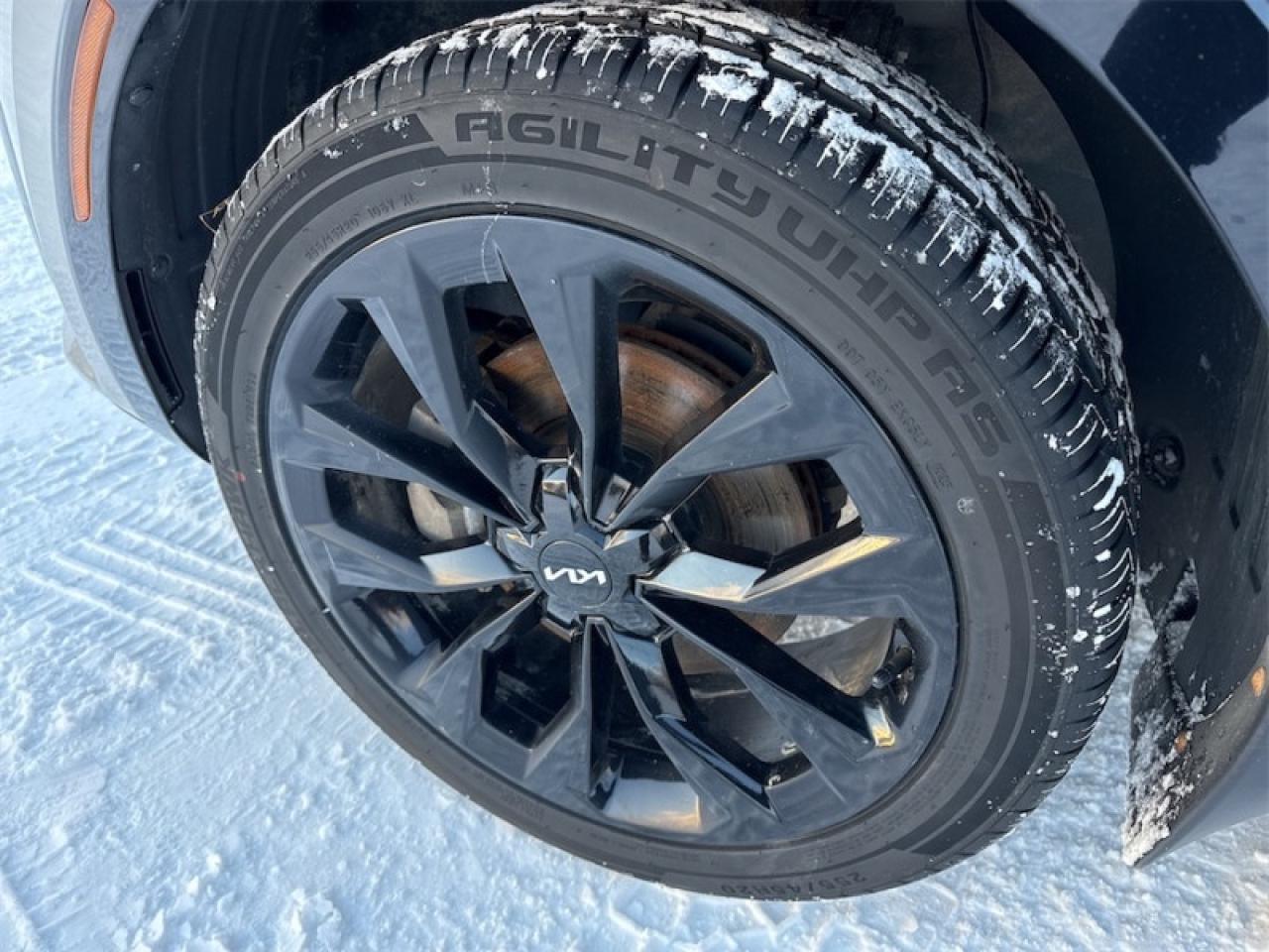 2022 Kia Sorento SX  Panoramic Sunroof - $248 B/W Photo