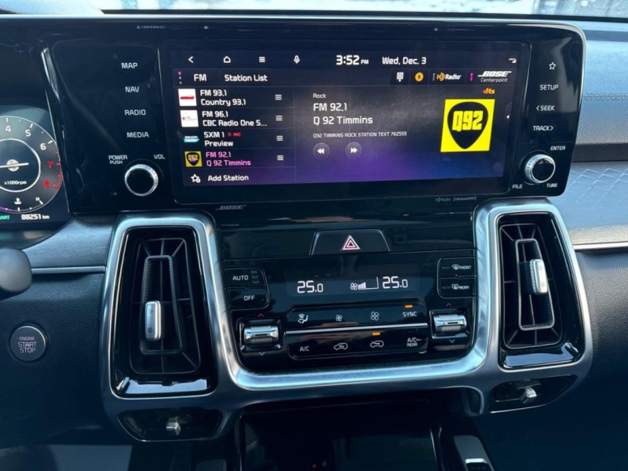 2022 Kia Sorento SX  Panoramic Sunroof - $248 B/W Photo