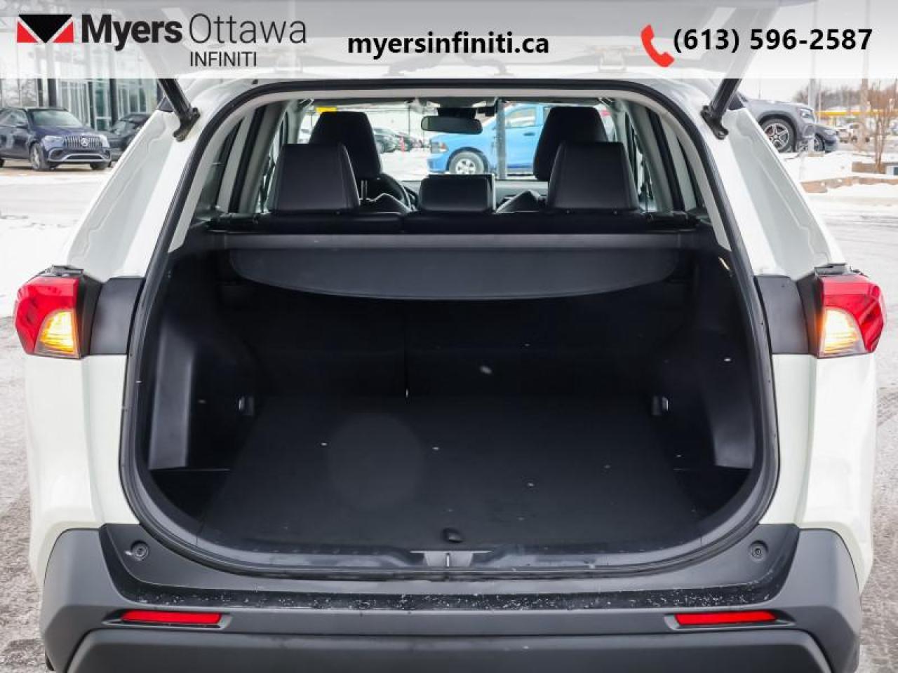 2022 Toyota RAV4 XLE  - Sunroof -  Power Liftgate Photo