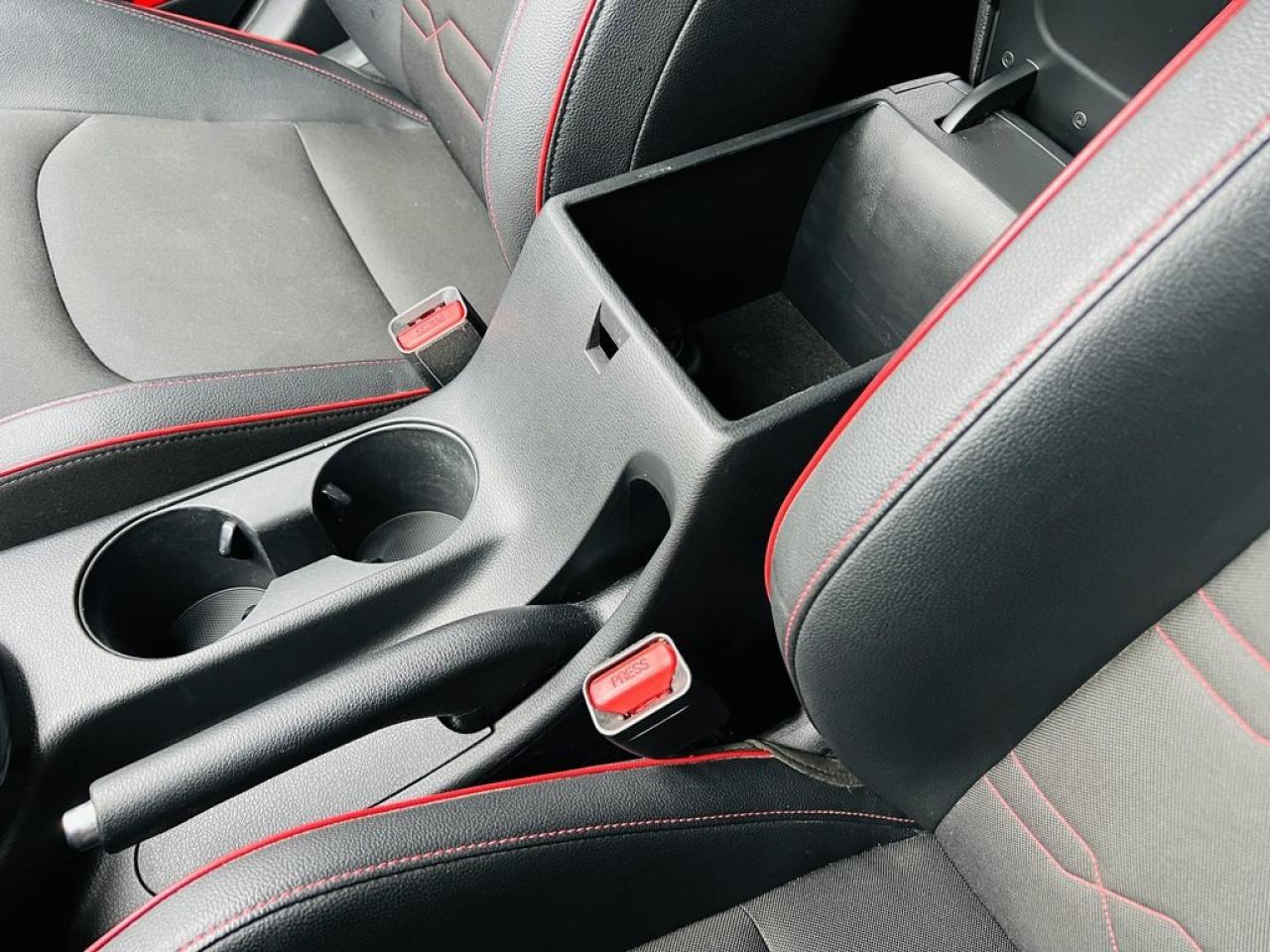 2020 Kia Forte5 GT Photo