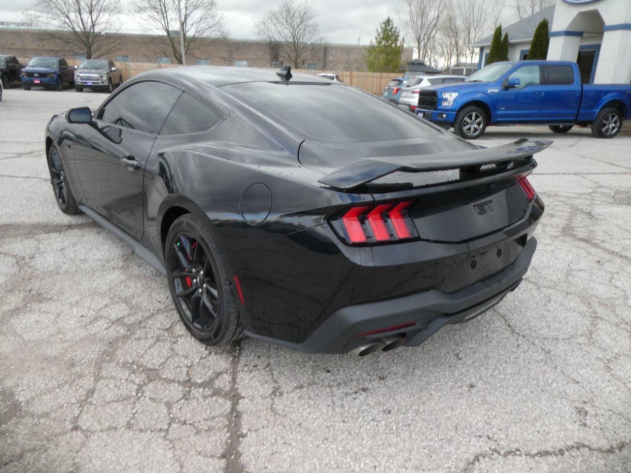 2025 Ford Mustang GT Premium Photo2