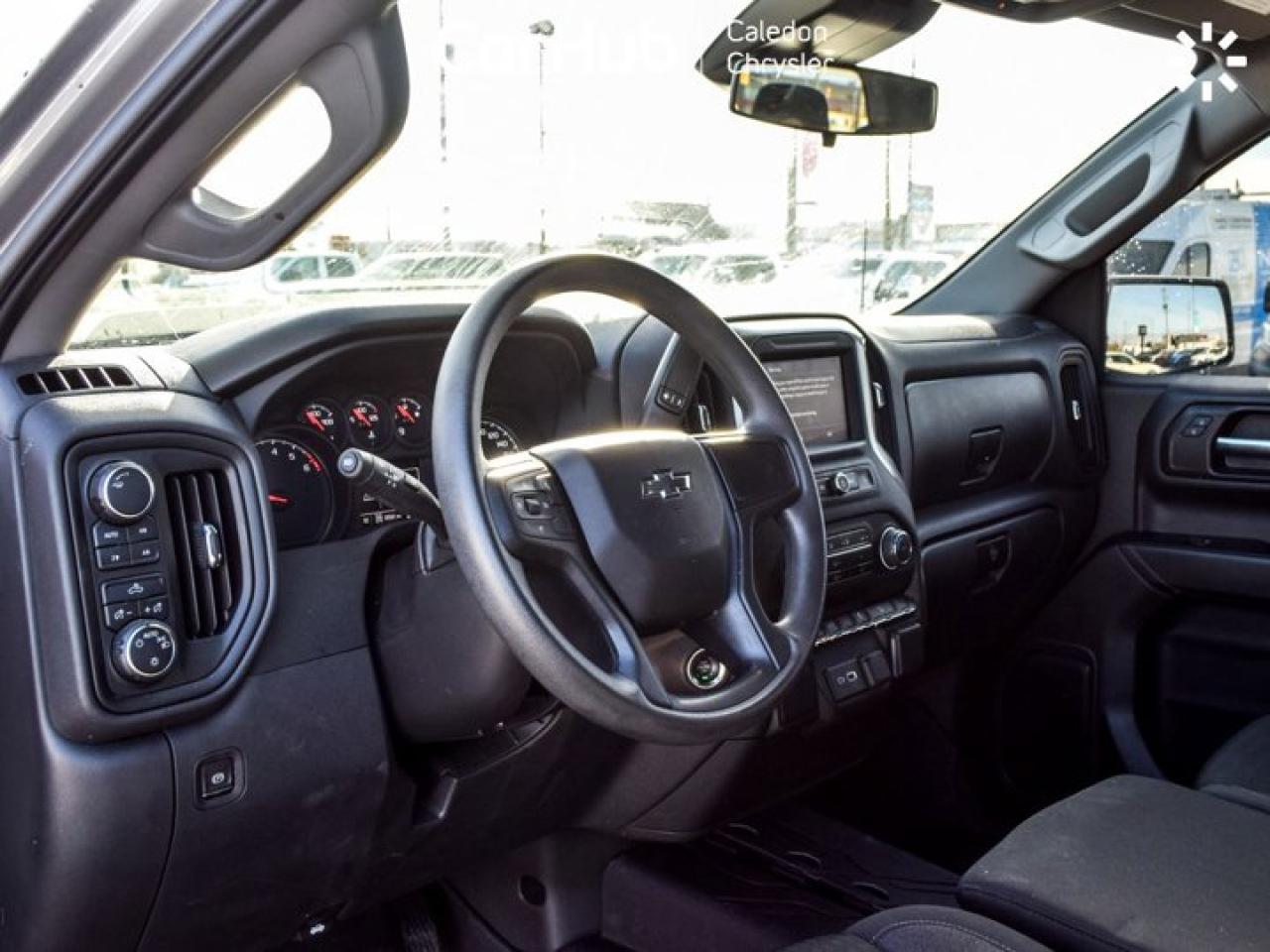 2024 Chevrolet Silverado 1500 Custom Trail Boss Z71 4WD Crew Cab 147" 6 Passenger Photo