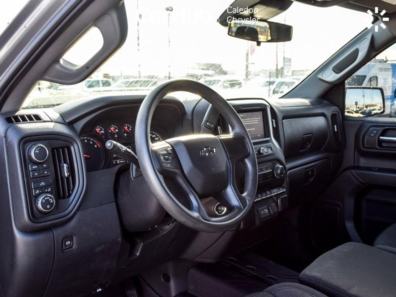 2024 Chevrolet Silverado 1500 Custom Trail Boss Z71 4WD Crew Cab 147" 6 Passenger Photo