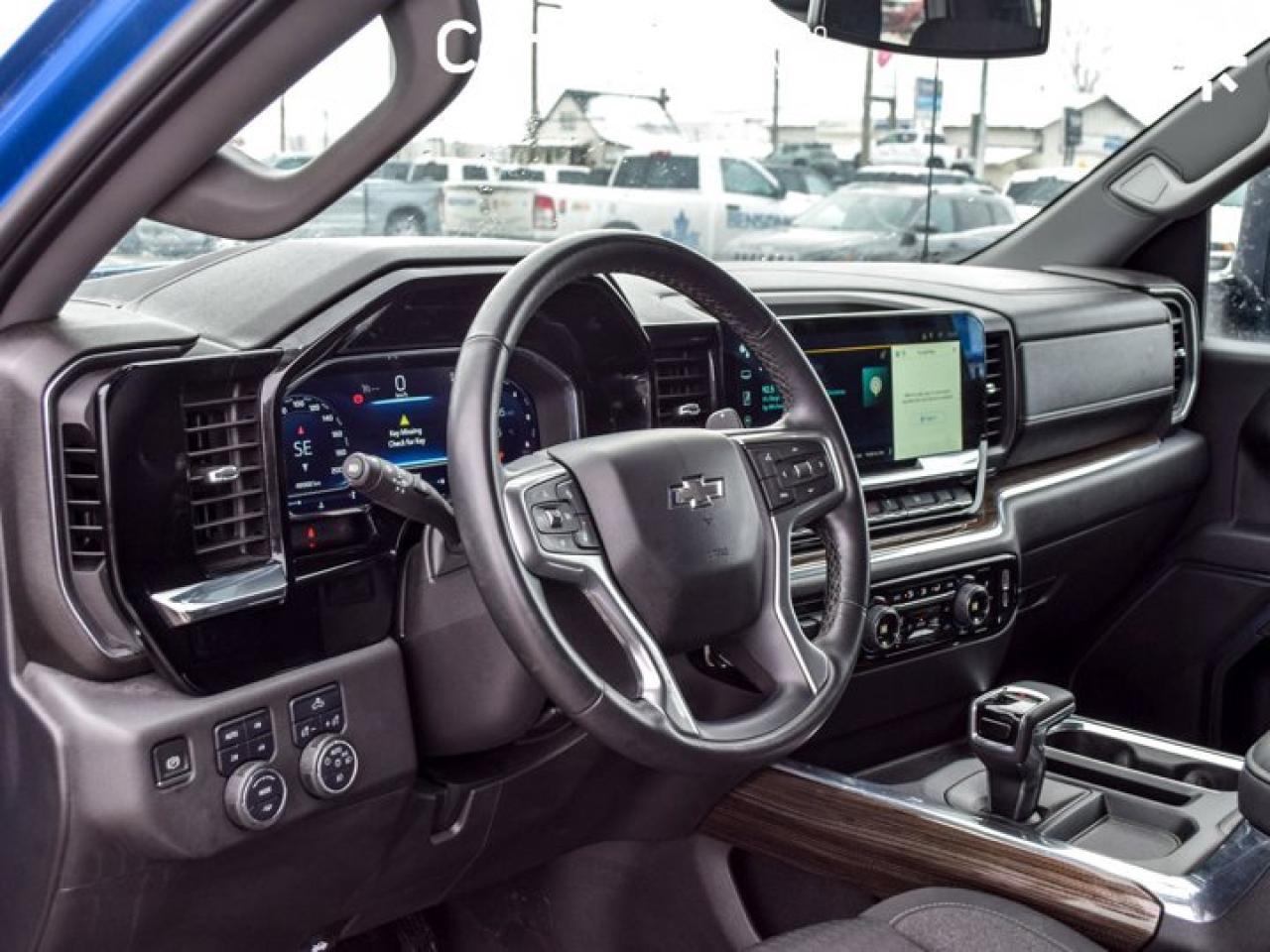 2024 Chevrolet Silverado 1500 RST4WD Crew Cab 157" 6.2L Heated front Seats Alloy Rims Photo