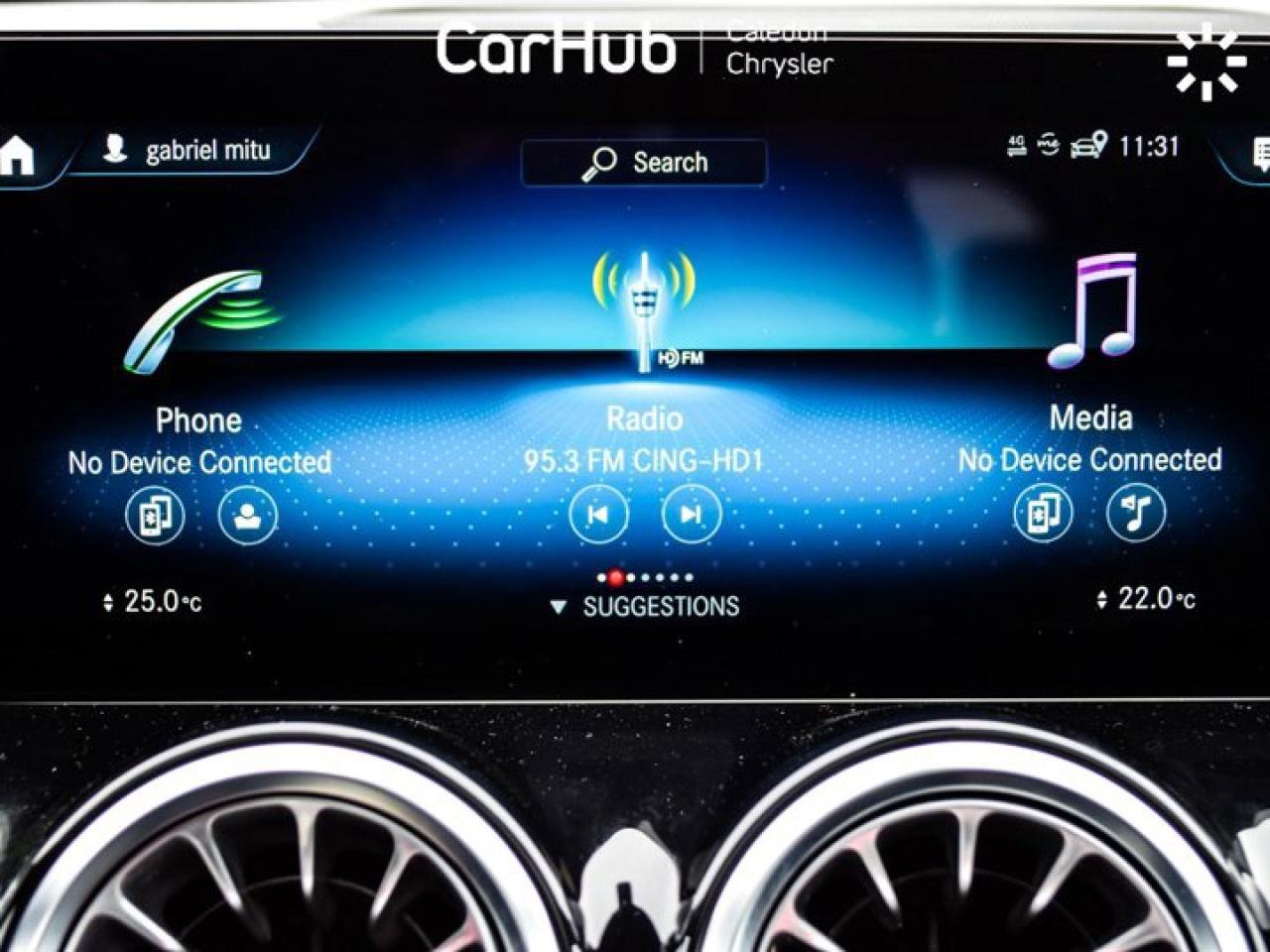 2022 Mercedes-Benz G-Class GLB 250 Photo