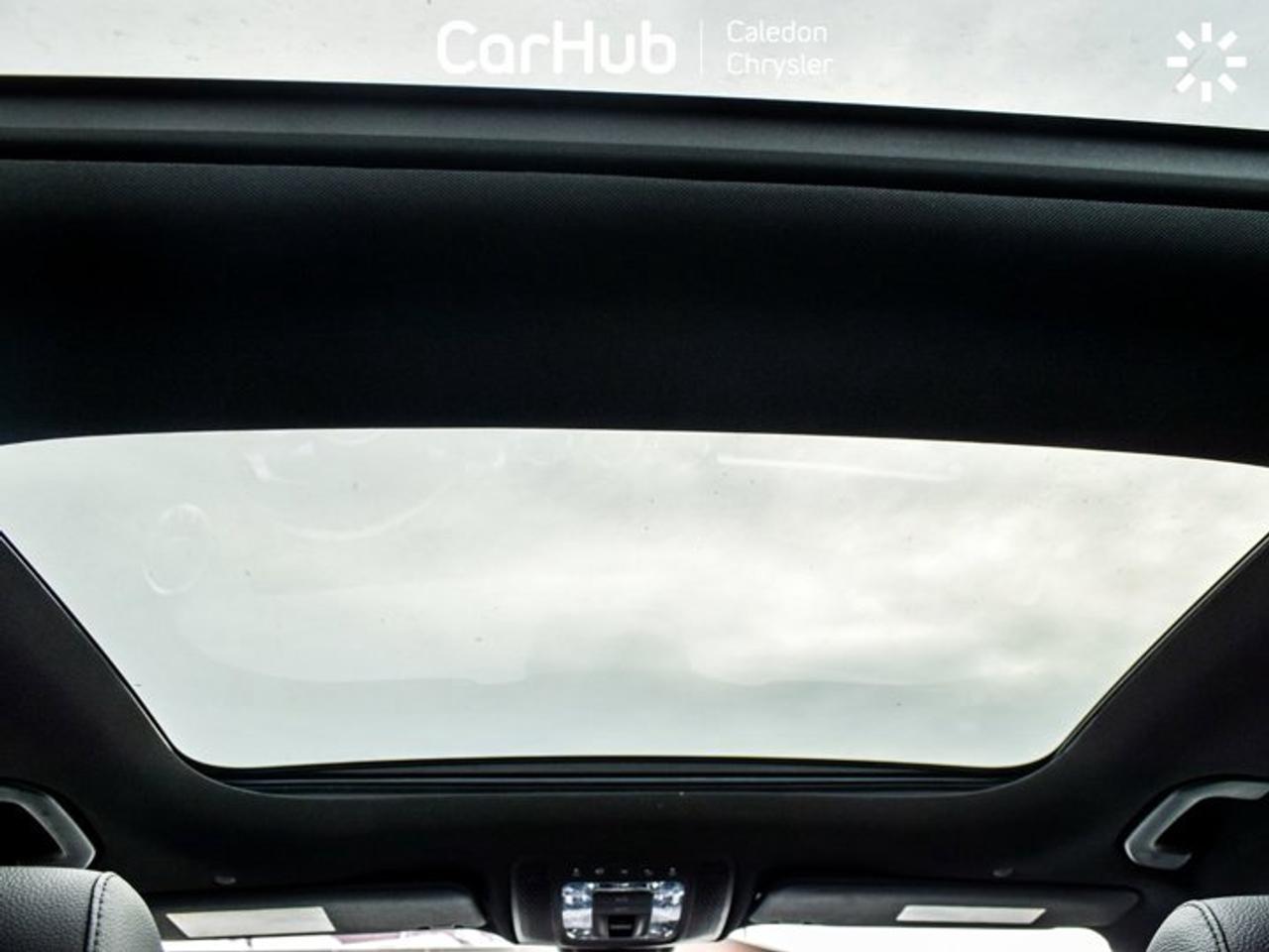 2022 Mercedes-Benz G-Class GLB 250 4MATIC Pano sunroof Heated front Seats Photo2