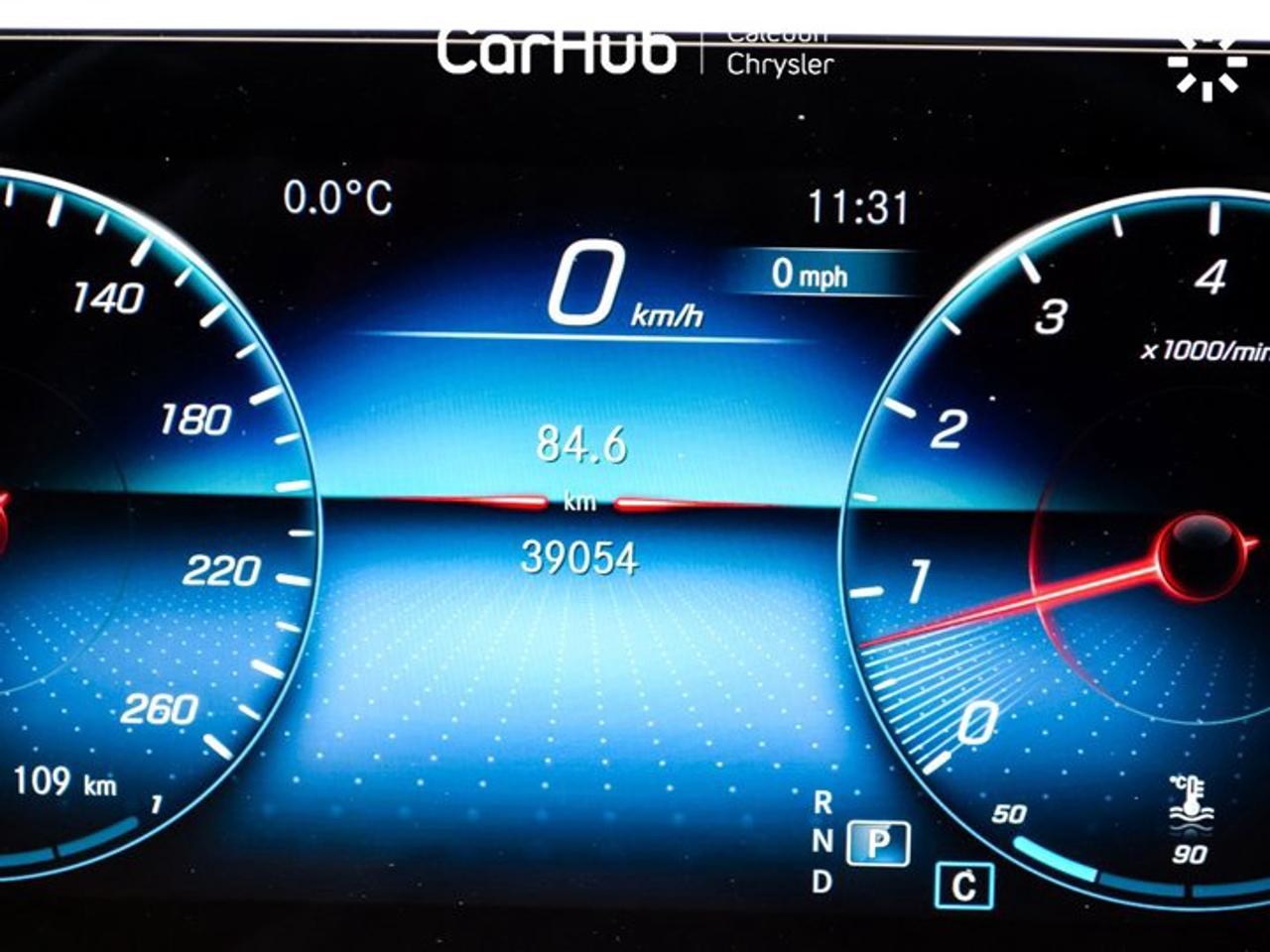 2022 Mercedes-Benz G-Class GLB 250 4MATIC Pano sunroof Heated front Seats Photo