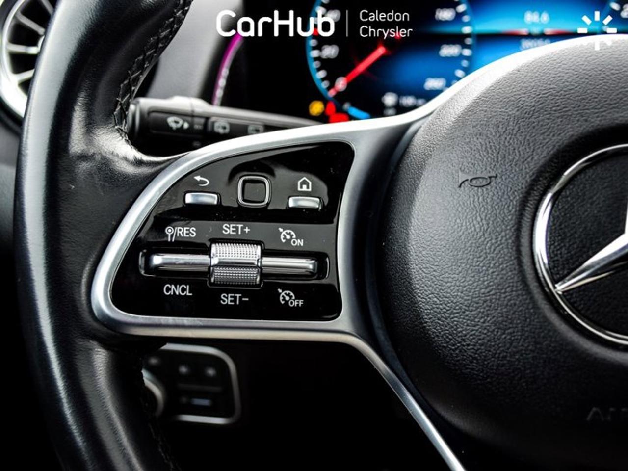 2022 Mercedes-Benz G-Class GLB 250 4MATIC Pano sunroof Heated front Seats Photo