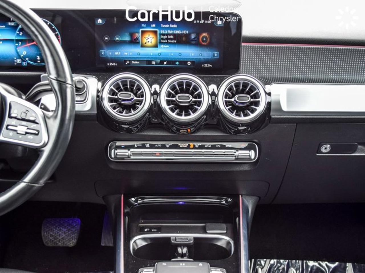 2022 Mercedes-Benz G-Class GLB 250 4MATIC Pano sunroof Heated front Seats Photo