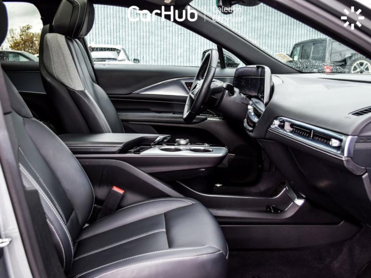 2024 Cadillac LYRIQ Tech Photo