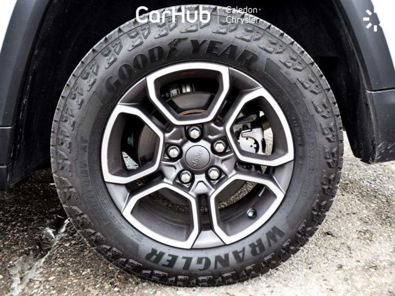 2022 Jeep Grand Cherokee Trailhawk Photo