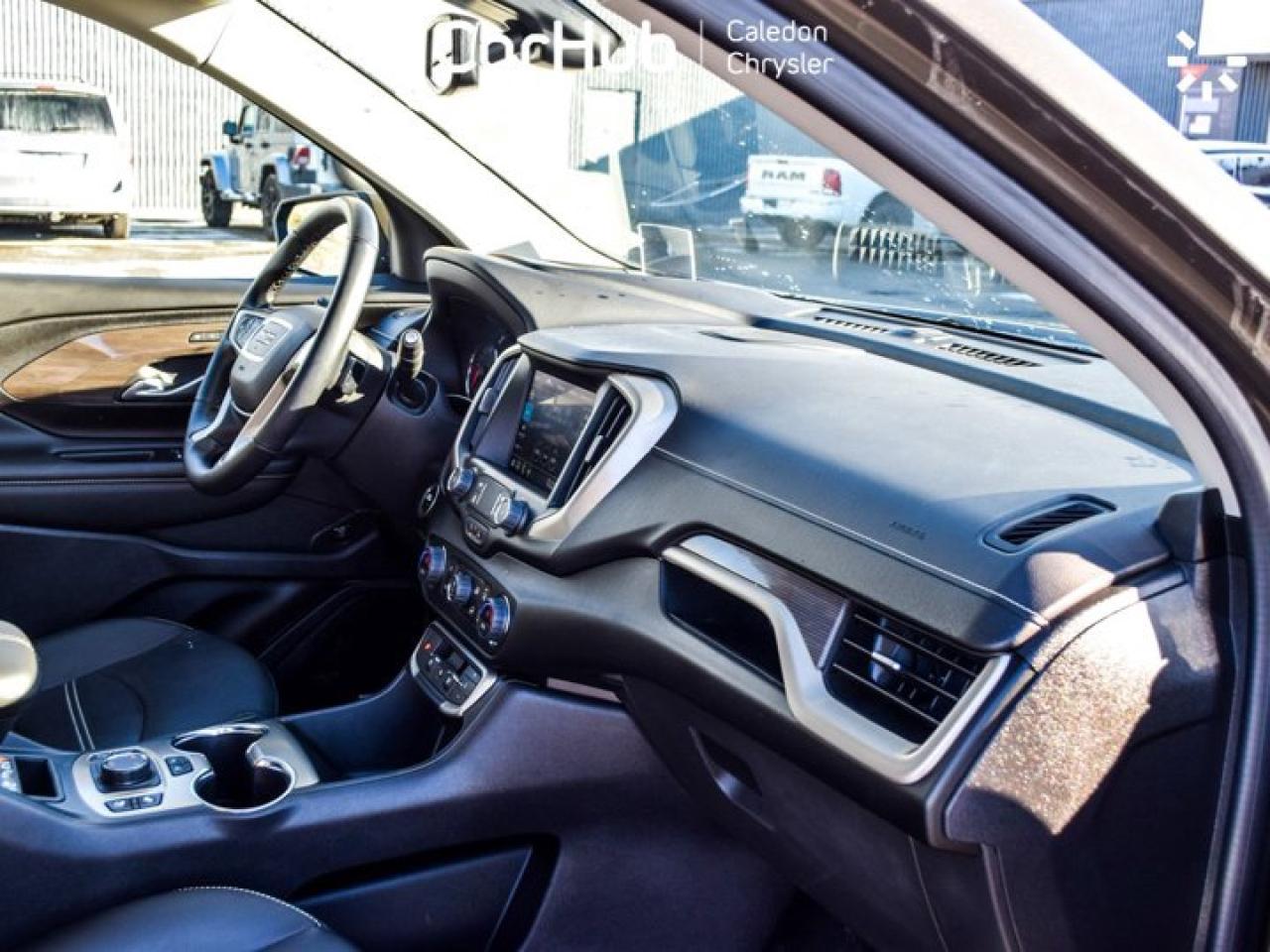 2024 GMC Terrain Denali Photo