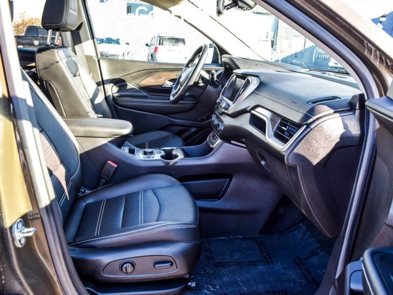 2024 GMC Terrain Denali AWD Pano Sunroof Heated & Vented Frt Seats R-Start Photo