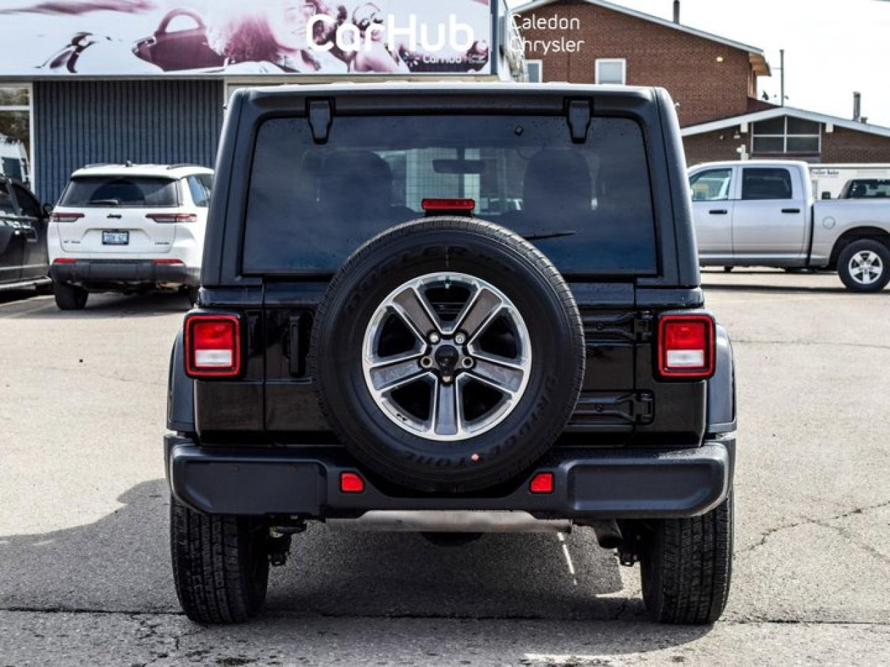 2021 Jeep Wrangler Unlimited Sahara Photo