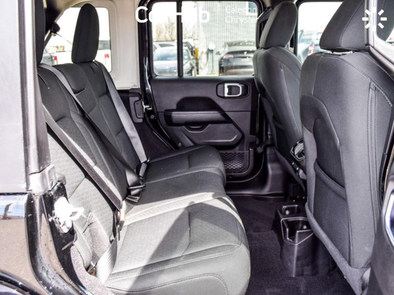 2021 Jeep Wrangler Unlimited Sahara Photo