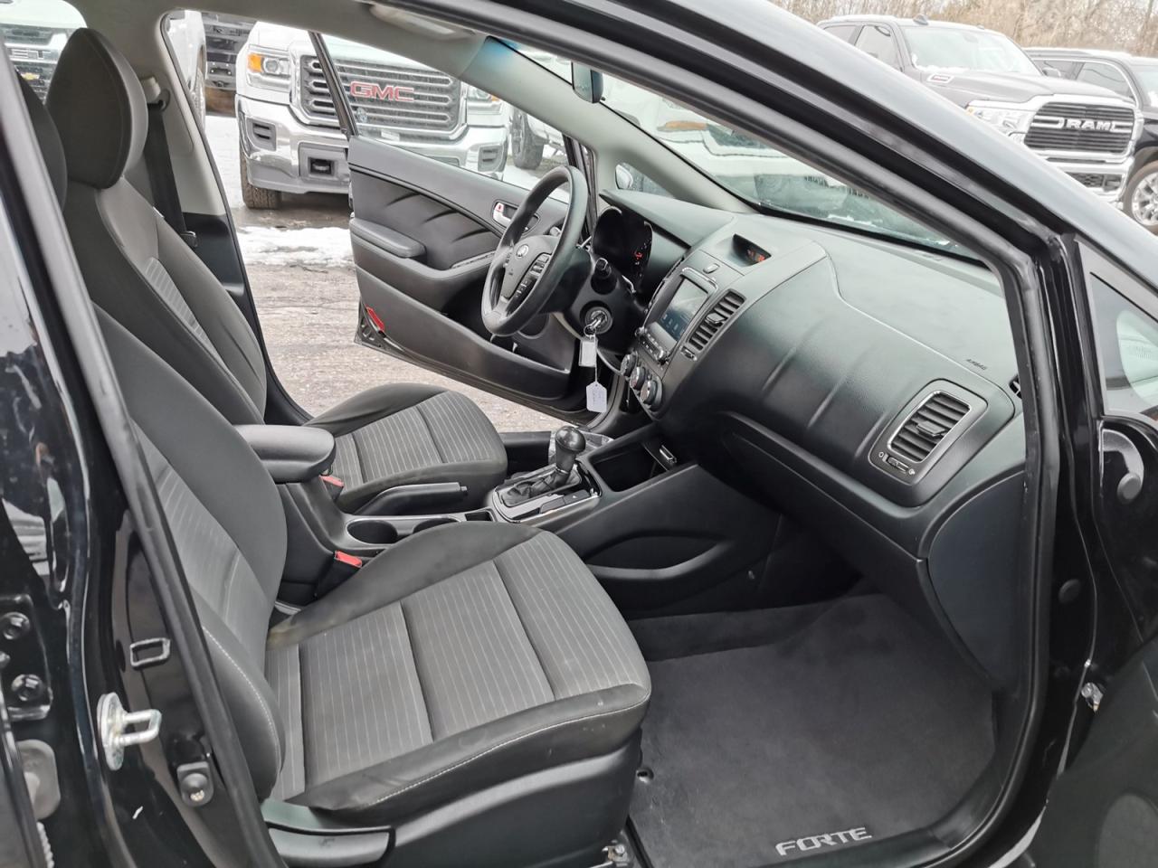 2018 Kia Forte LX - Photo #15