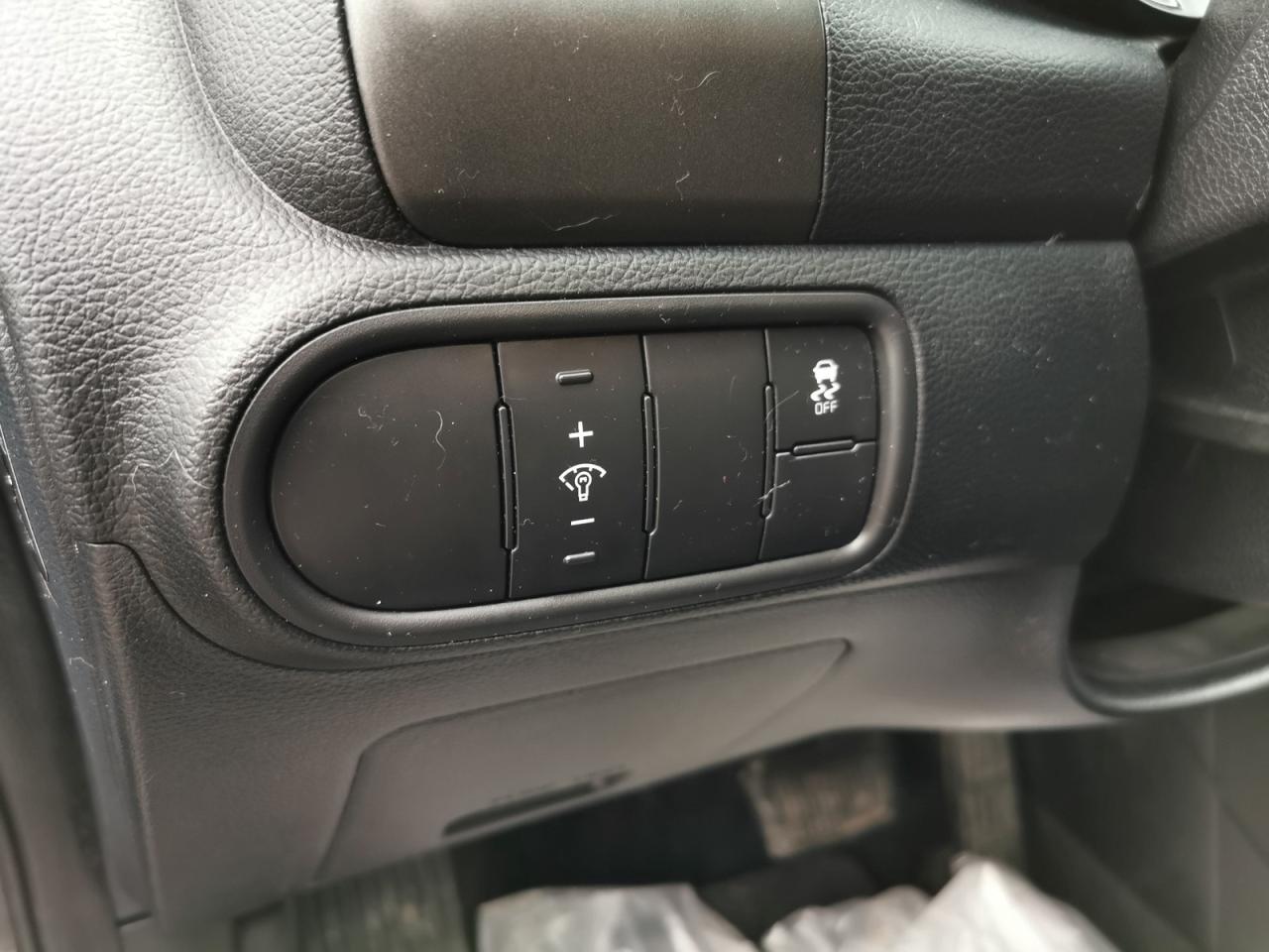 2018 Kia Forte LX - Photo #17