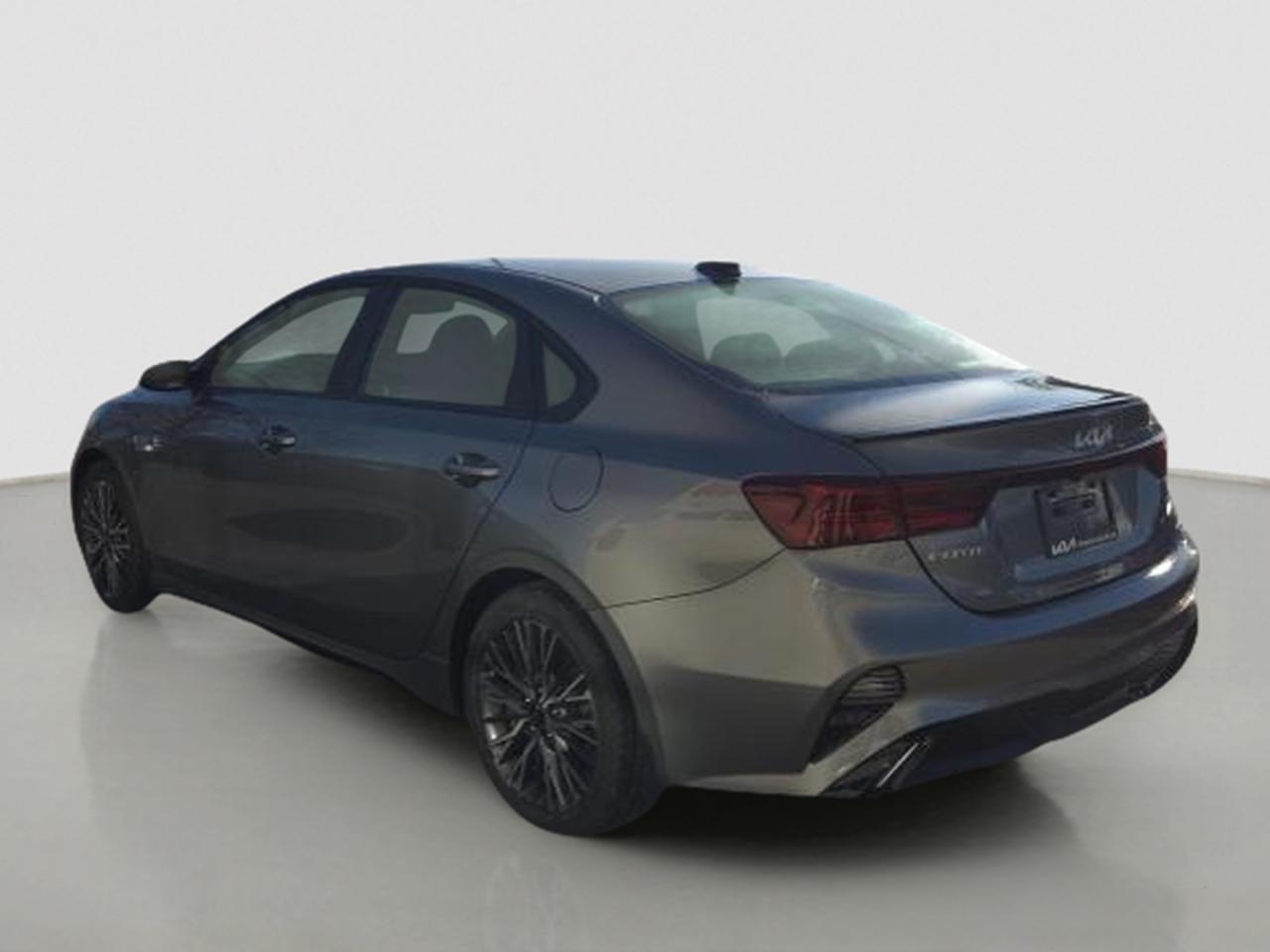 2022 Kia Forte Sedan GT-Line IVT Photo2
