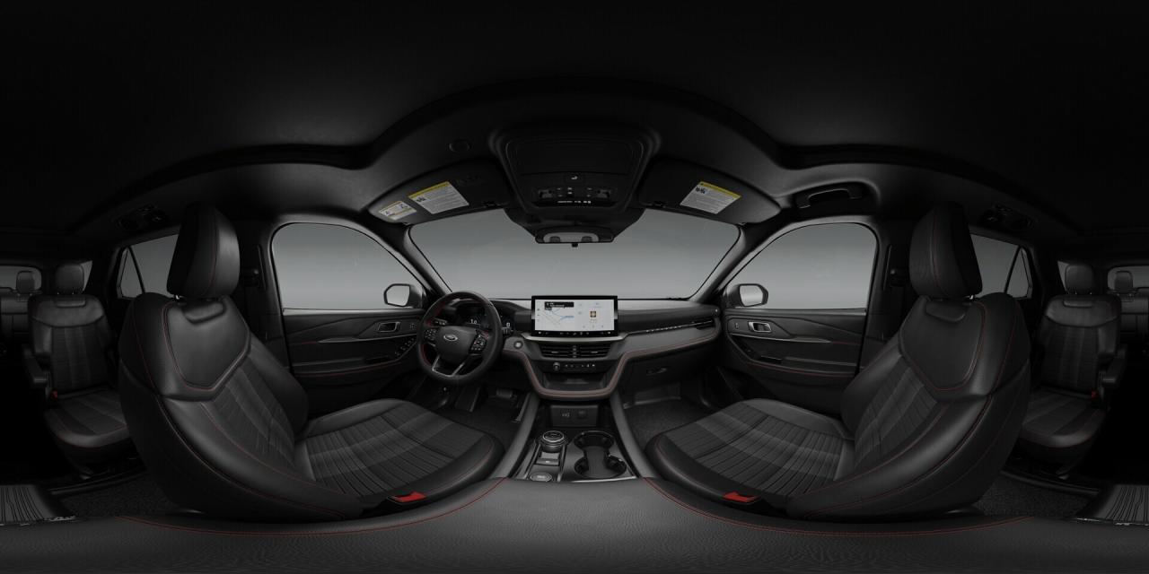 2026 Ford Explorer ST-Line Photo