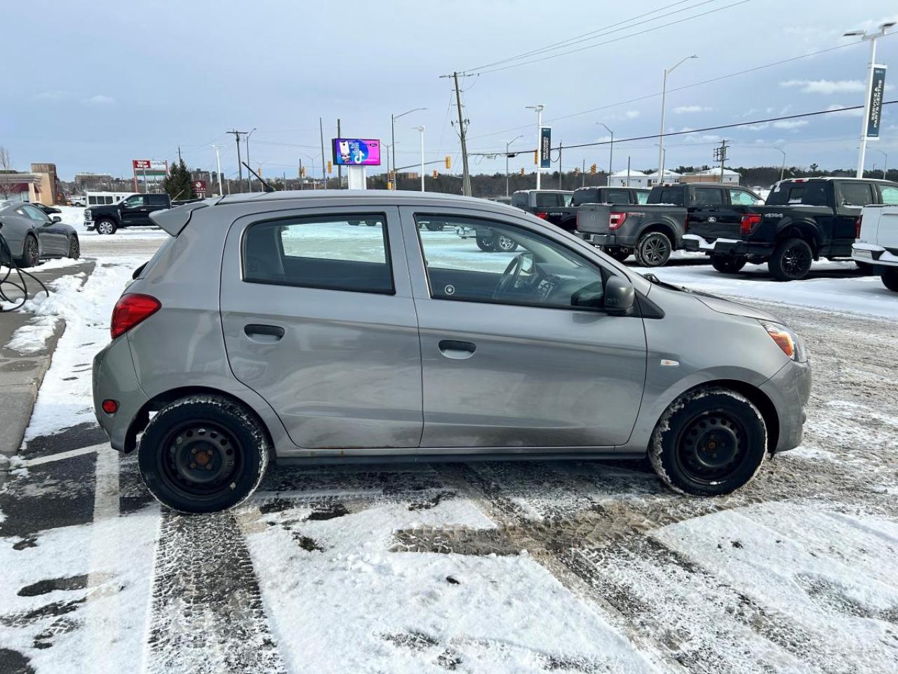 2015 Mitsubishi Mirage ES Photo3