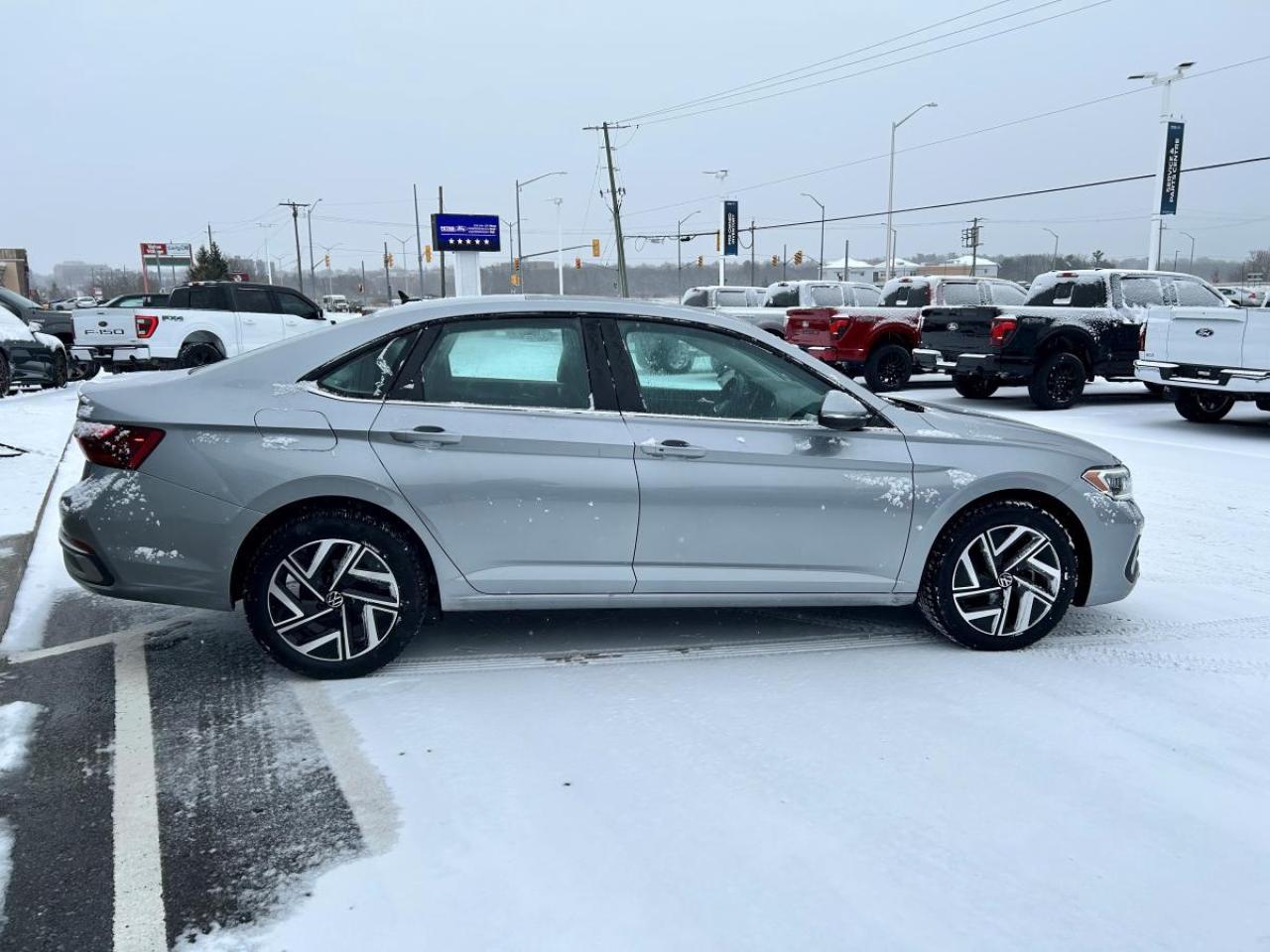 2024 Volkswagen Jetta HIGHLINE Photo