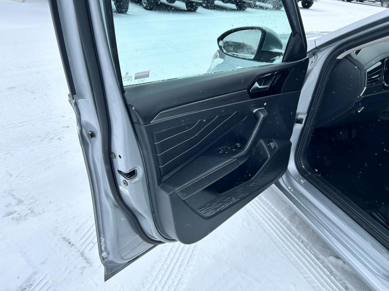 2024 Volkswagen Jetta HIGHLINE Photo