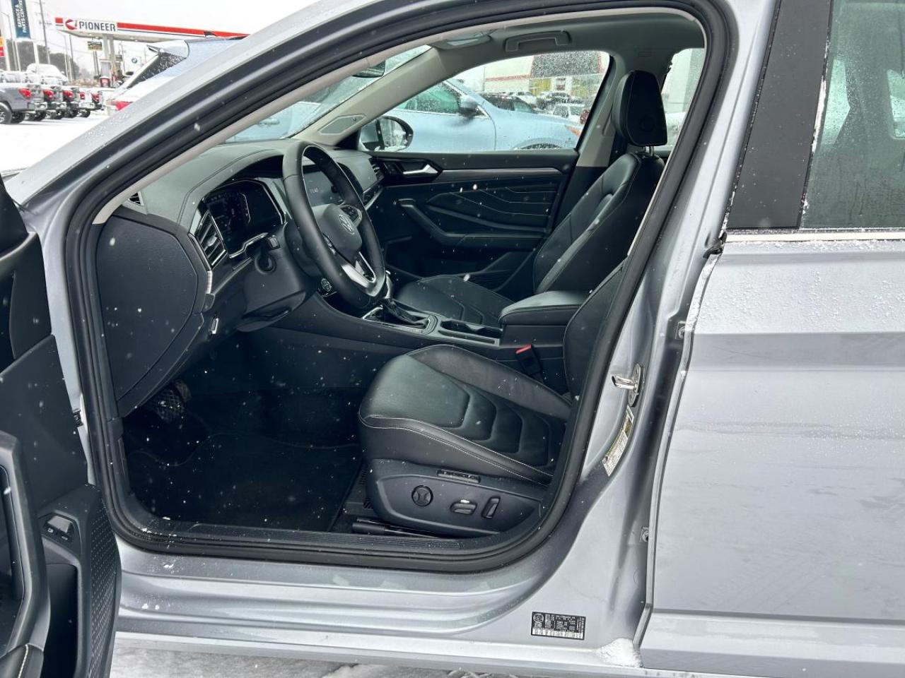 2024 Volkswagen Jetta HIGHLINE Photo