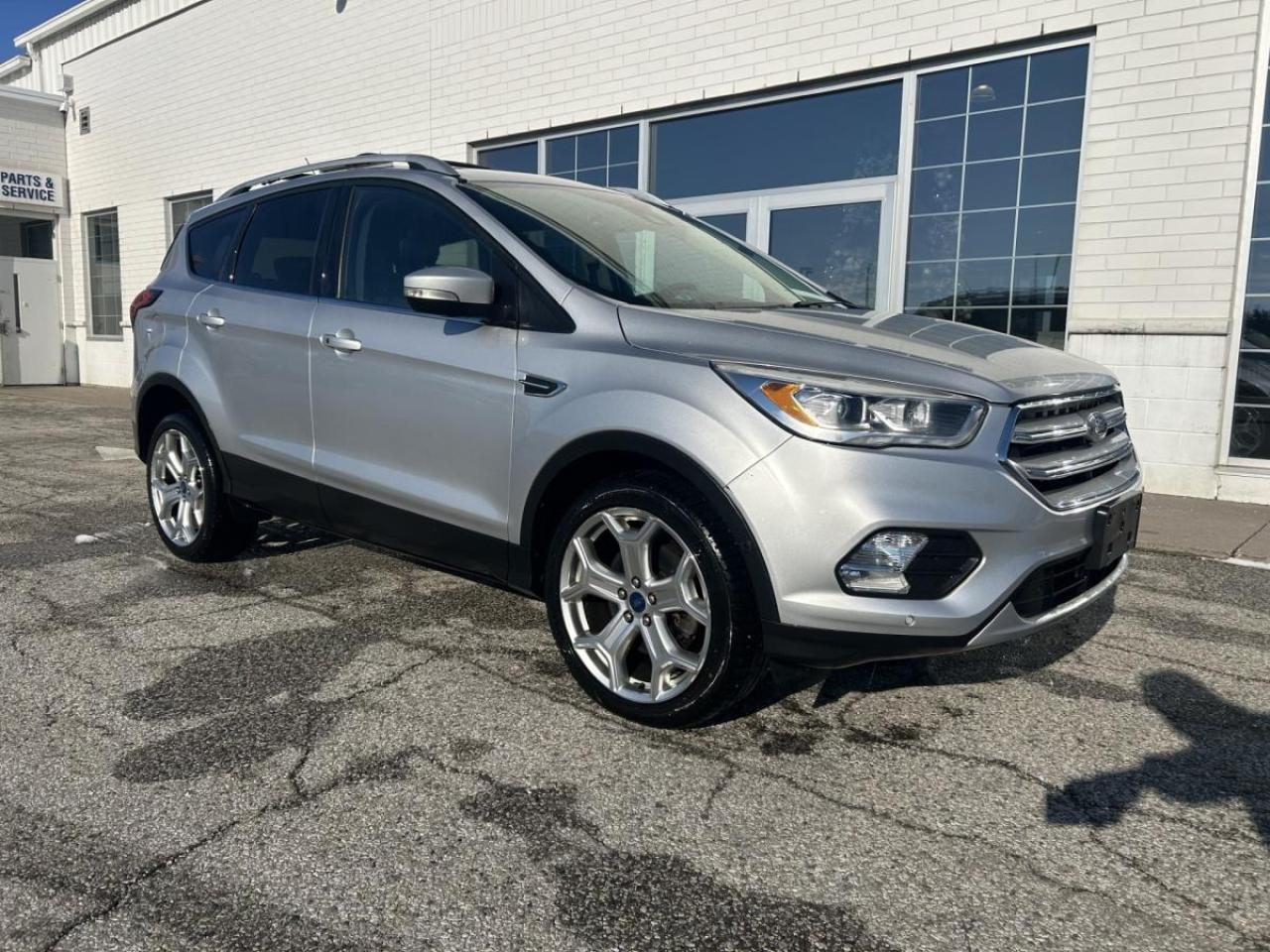 2019 Ford Escape Titanium 4WD Photo0