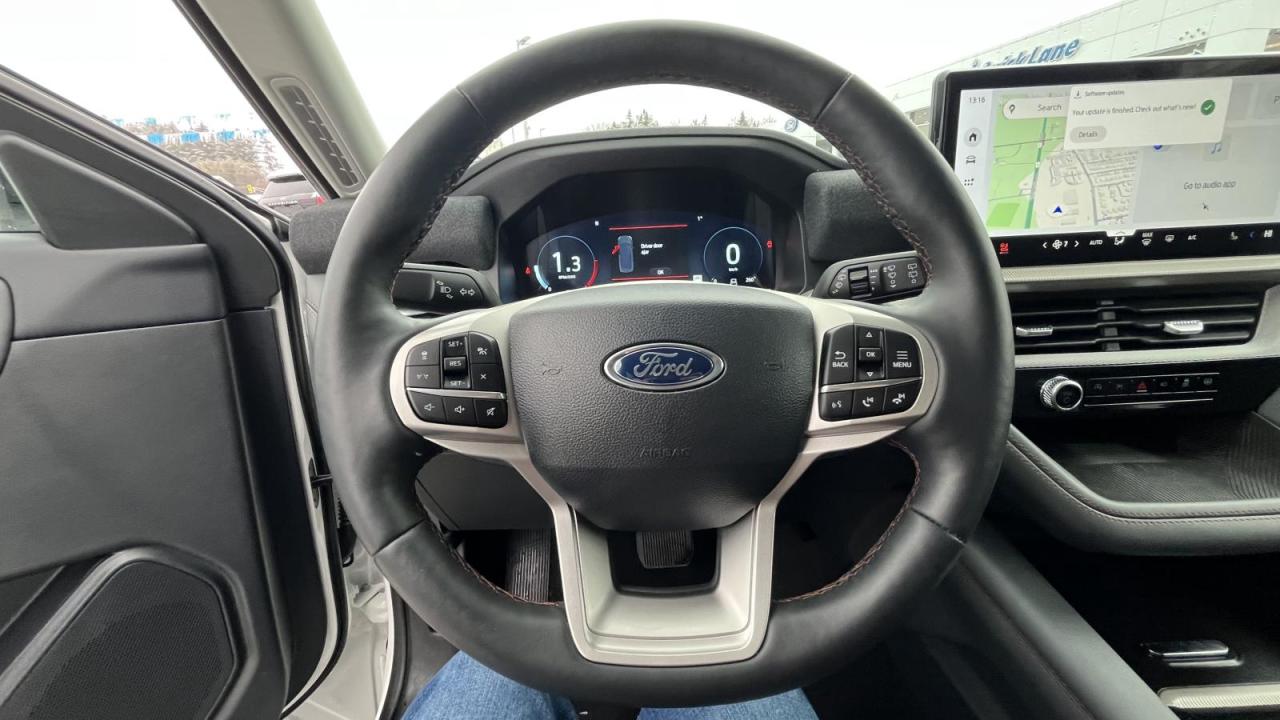 2025 Ford Explorer Active Photo
