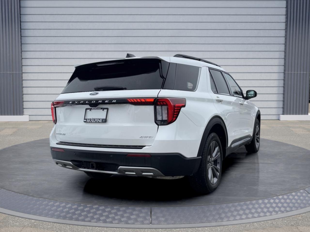 2025 Ford Explorer Active Photo