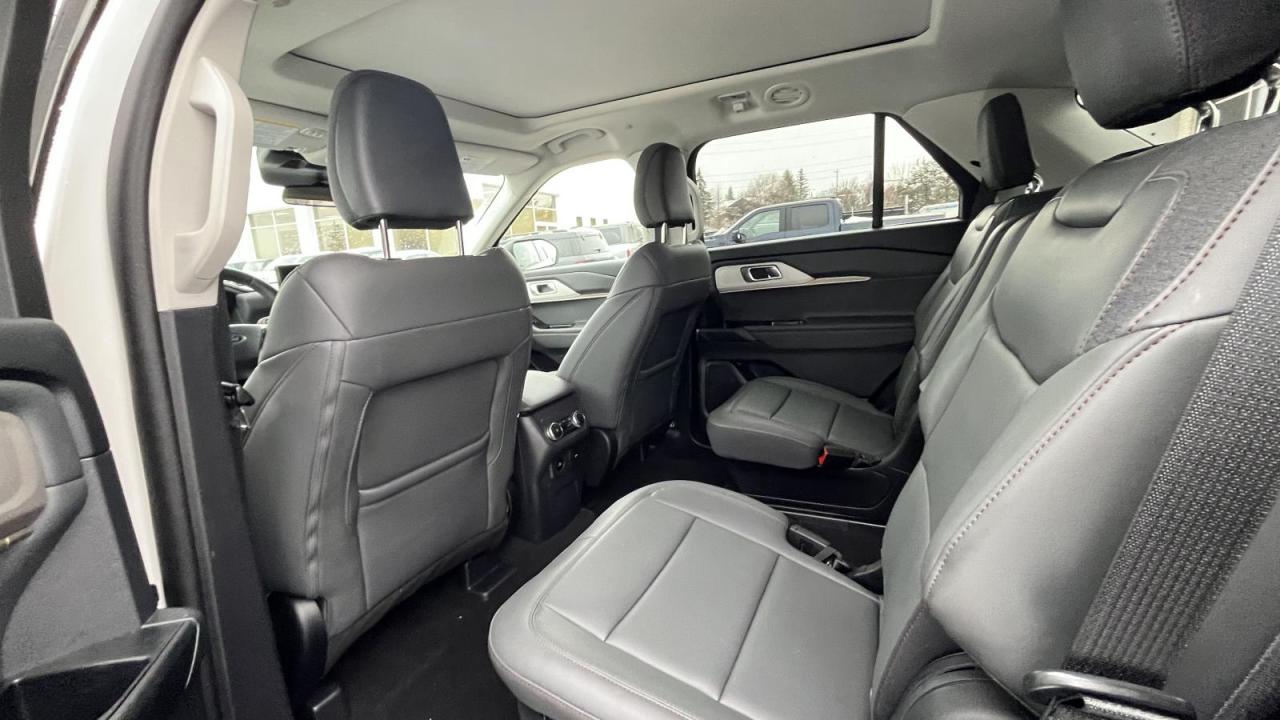 2025 Ford Explorer Active Photo